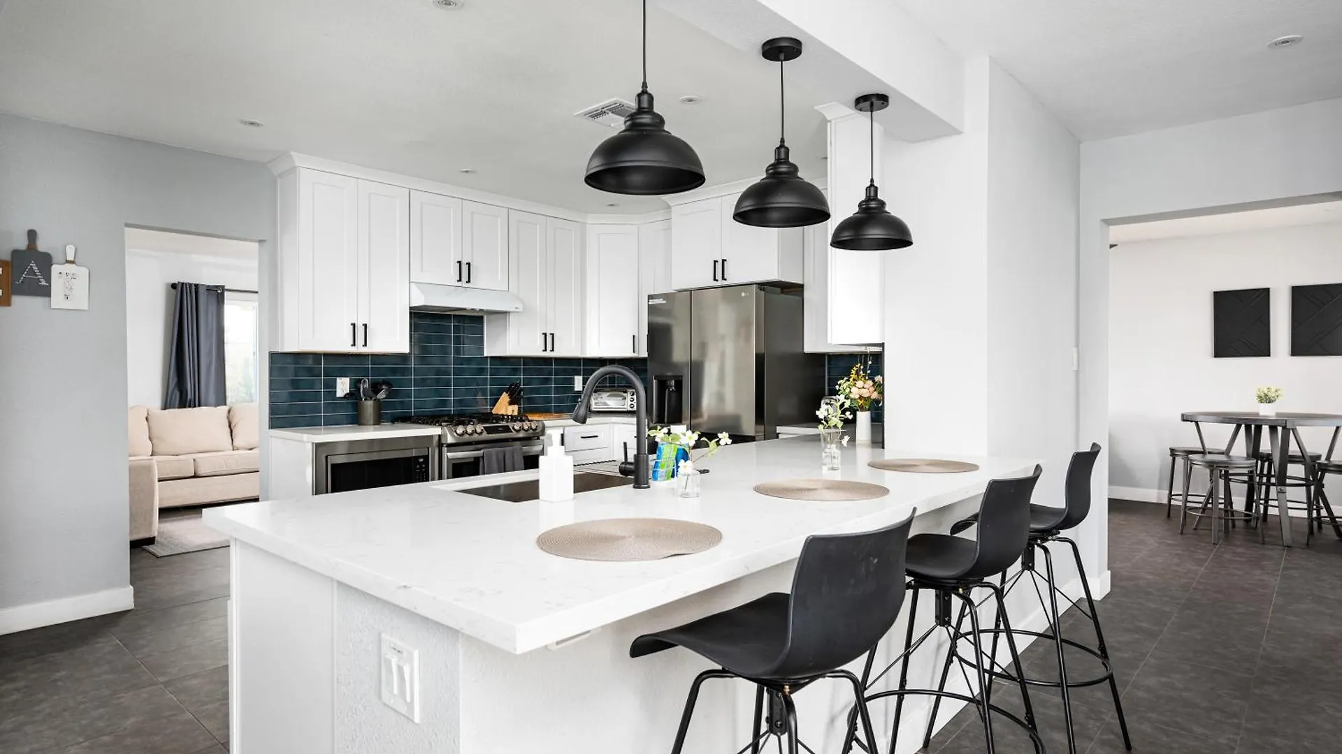 Cambridge By Porter Modern Home Wheated Pool Near El Dorado Park In سكوتسدايل